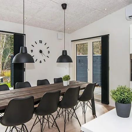 Luxury Lakeside Retreat-by Traum Vakantiehuis Ansager