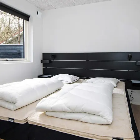 Luxury Lakeside Retreat-by Traum Ansager