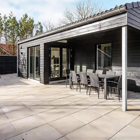 Luxury Lakeside Retreat-by Traum * Ansager