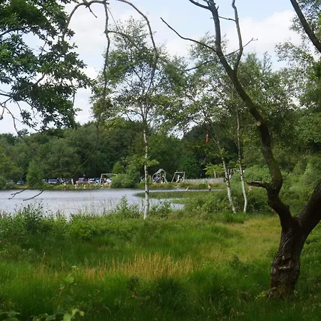 Luxury Lakeside Retreat-by Traum Σπίτι διακοπών *