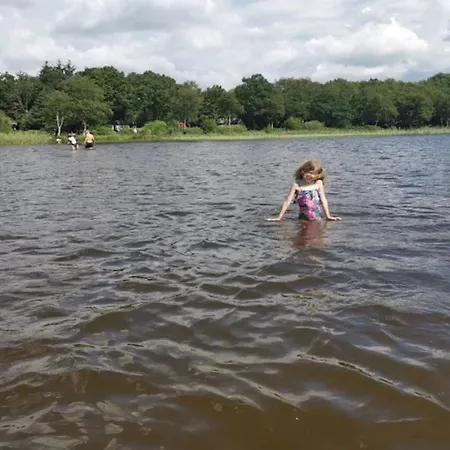 Ferienhaus Luxury Lakeside Retreat-by Traum