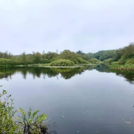 Luxury Lakeside Retreat-by Traum Σπίτι διακοπών