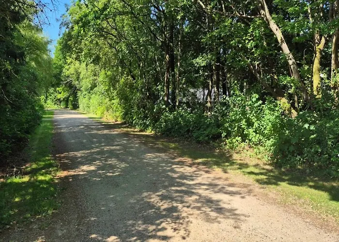 Luxury Lakeside Retreat-by Traum Nyaraló Ansager