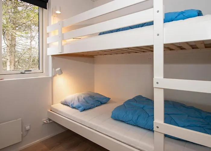 Luxury Lakeside Retreat-by Traum Nyaraló