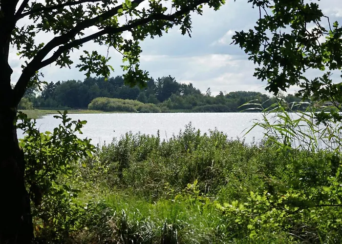 Luxury Lakeside Retreat-by Traum