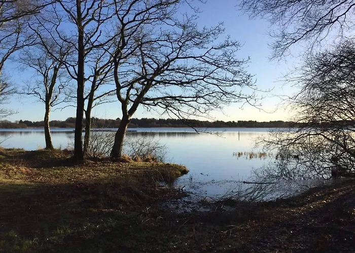 Luxury Lakeside Retreat-by Traum Nyaraló Ansager